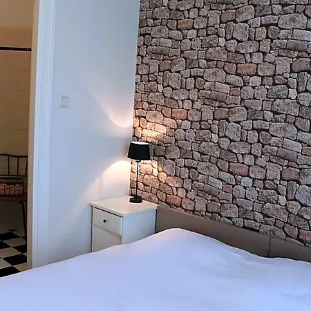 Hotell En *
